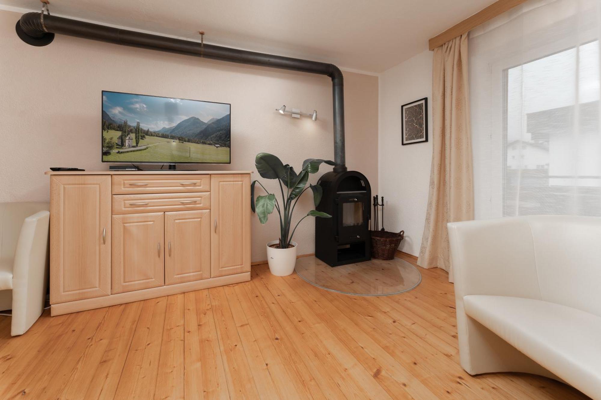Haus Attos Daire Umhausen Dış mekan fotoğraf
