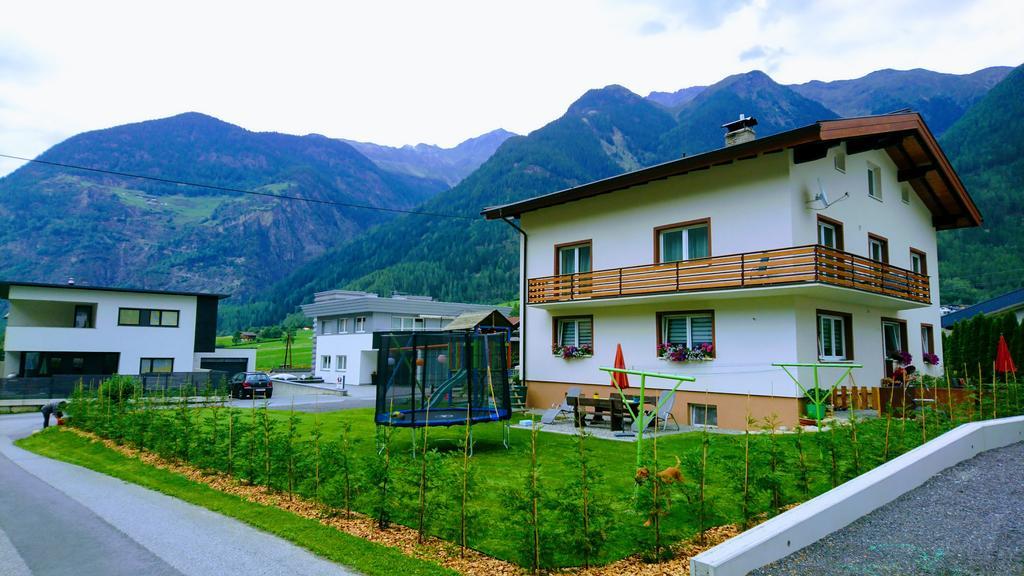 Haus Attos Daire Umhausen Dış mekan fotoğraf